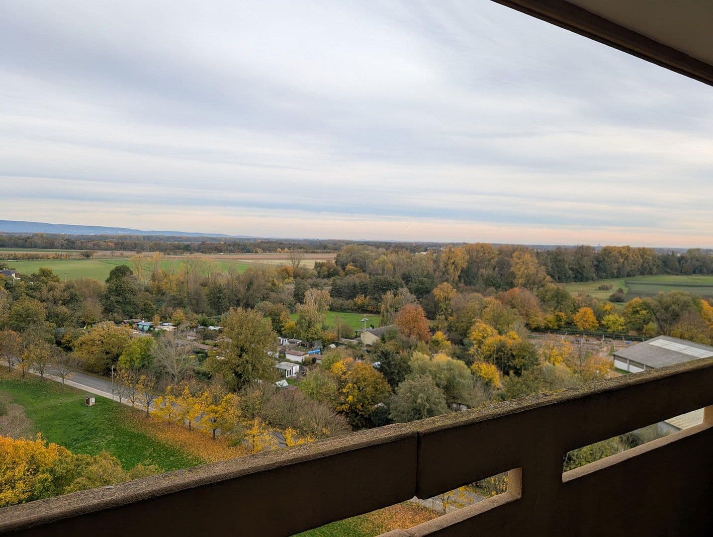 Prodej bytu 3+1 90 m², Woogstr. 36, Neuhofen, Porýní-Falc Prodej bytu 3+1 90 m², Woogstr. 36, Neuhofen, Porýní-Falc