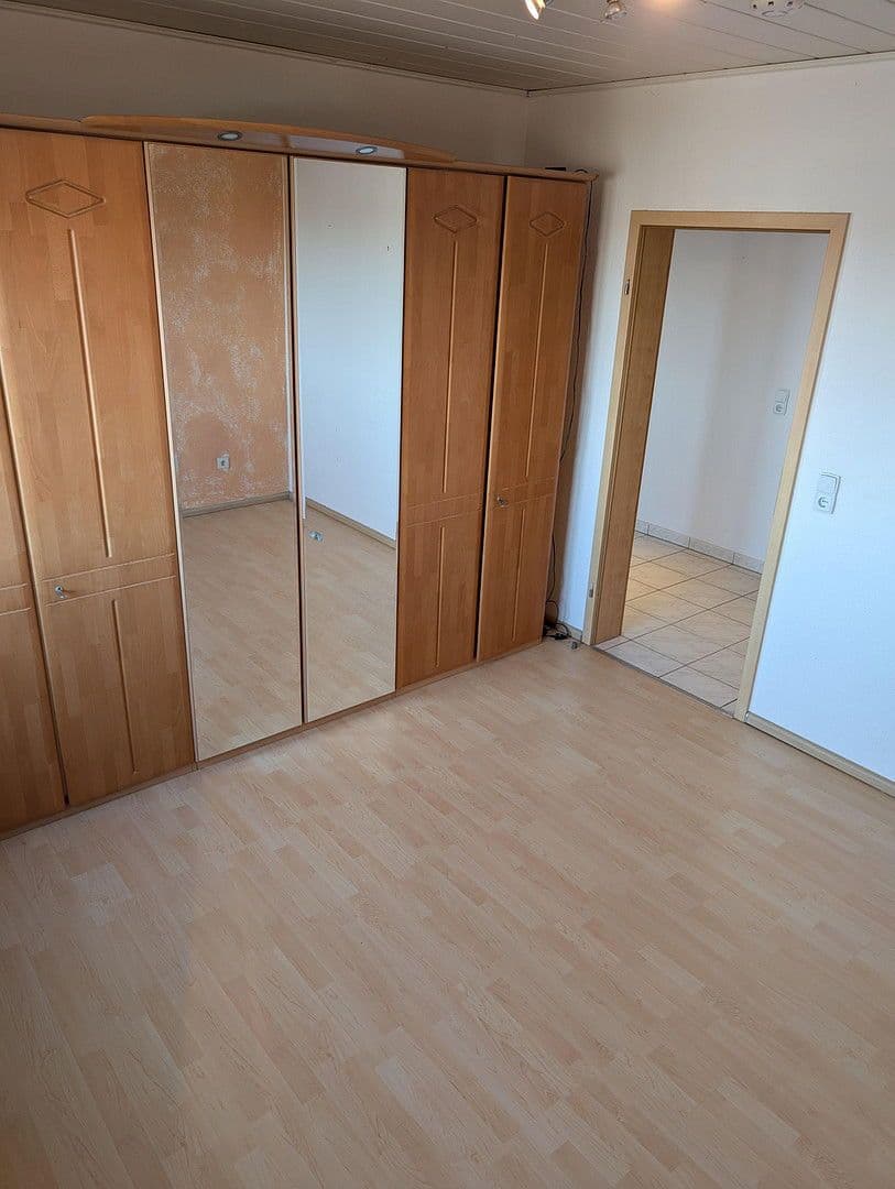 Prodej bytu 3+1 90 m², Woogstr. 36, Neuhofen, Porýní-Falc Prodej bytu 3+1 90 m², Woogstr. 36, Neuhofen, Porýní-Falc