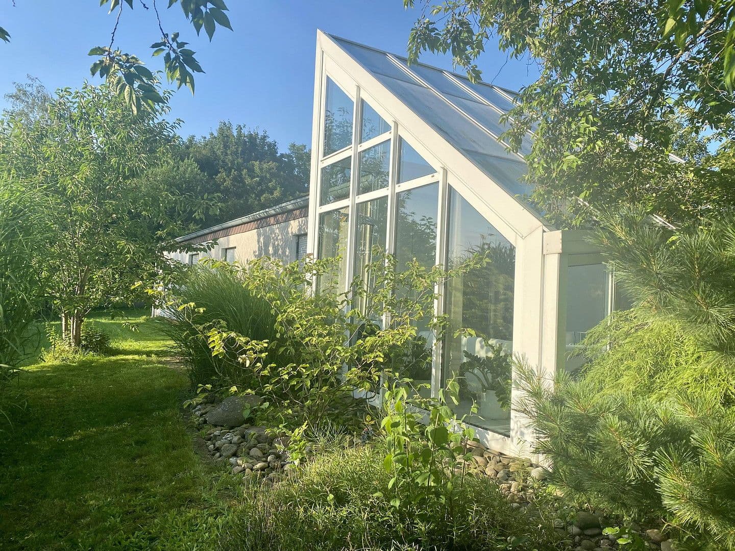 Prodej nebytového prostoru 2.000 m², Sarstedt, Dolní Sasko Prodej nebytového prostoru 2.000 m², Sarstedt, Dolní Sasko