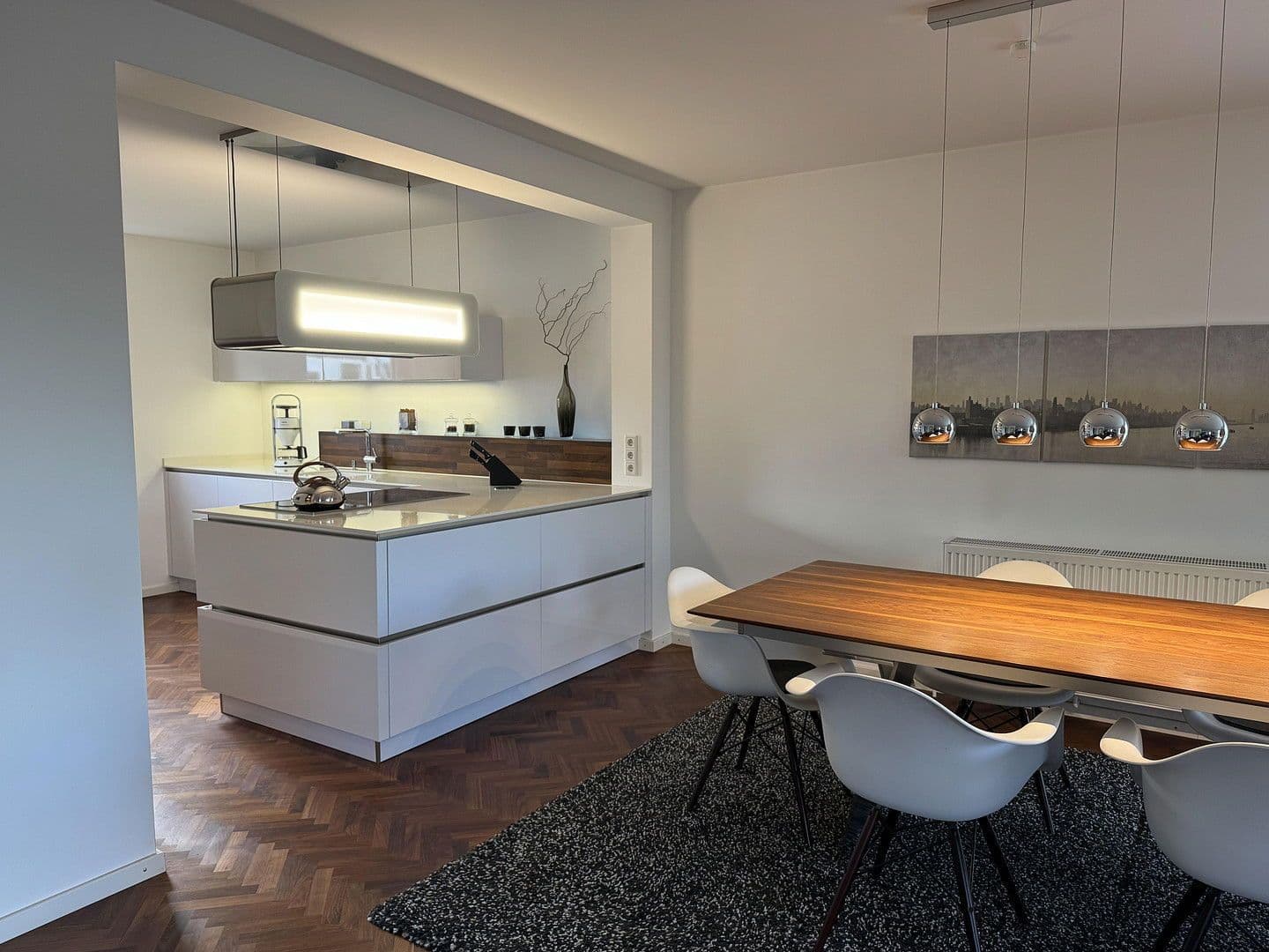 Prodej nebytového prostoru 2.000 m², Sarstedt, Dolní Sasko Prodej nebytového prostoru 2.000 m², Sarstedt, Dolní Sasko