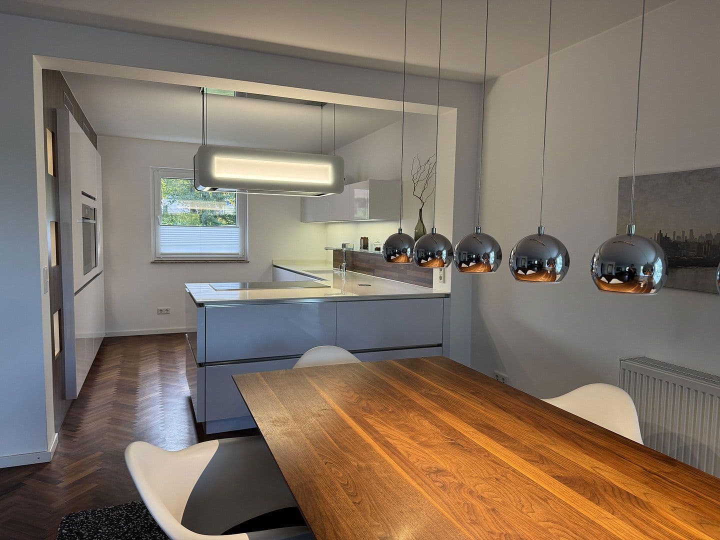 Prodej nebytového prostoru 2.000 m², Sarstedt, Dolní Sasko Prodej nebytového prostoru 2.000 m², Sarstedt, Dolní Sasko