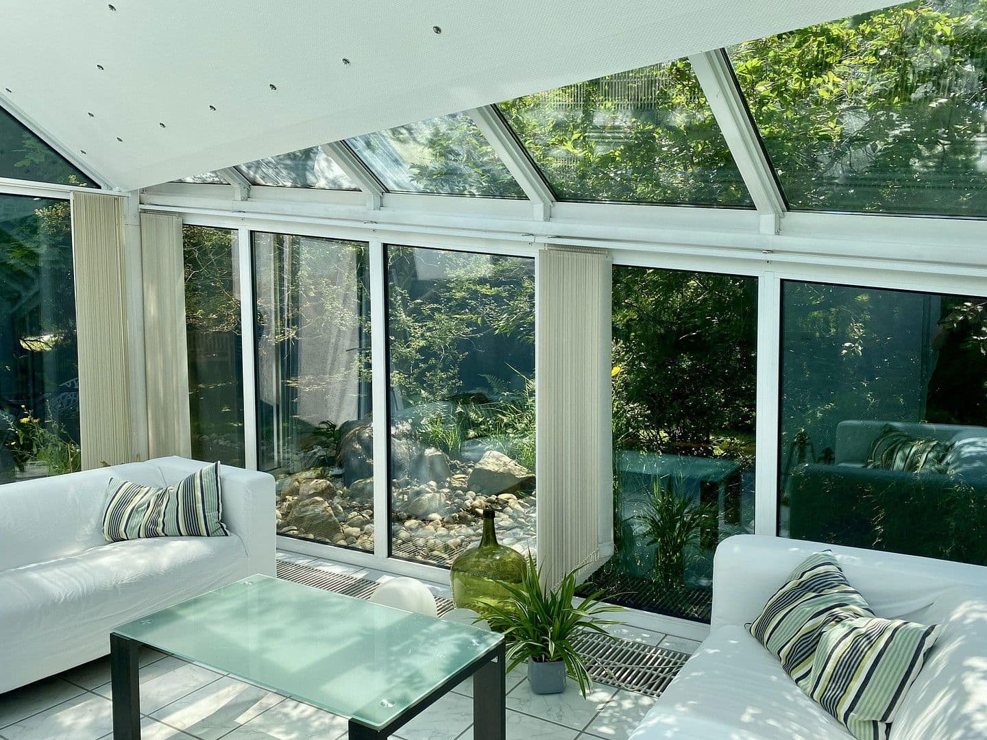 Prodej nebytového prostoru 2.000 m², Sarstedt, Dolní Sasko Prodej nebytového prostoru 2.000 m², Sarstedt, Dolní Sasko