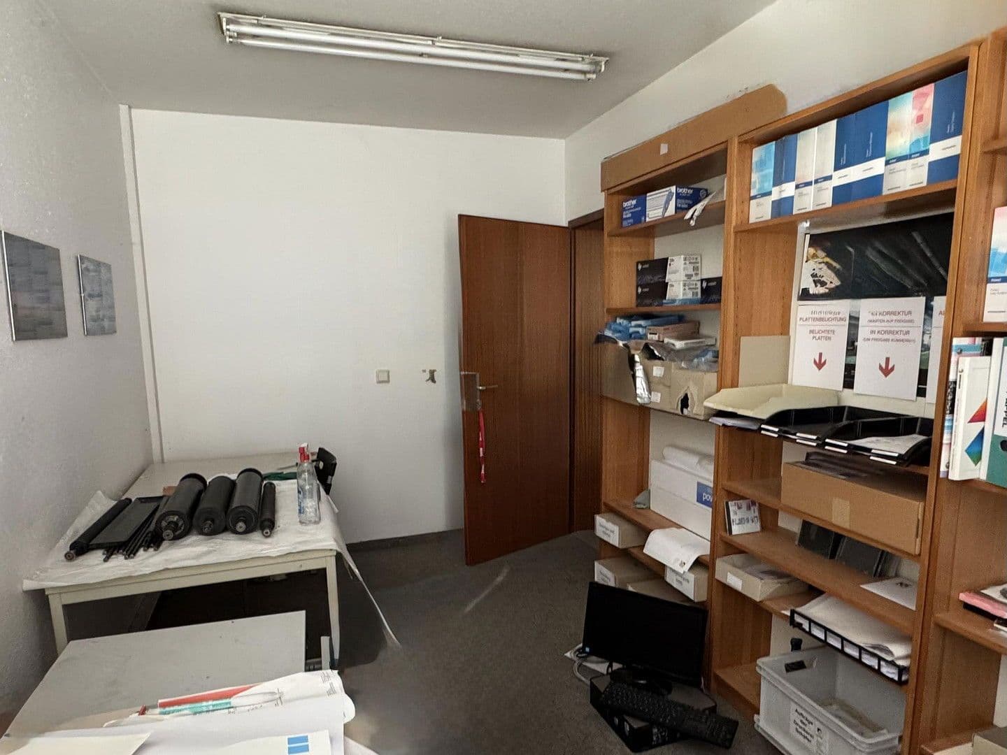 Prodej nebytového prostoru 2.000 m², Sarstedt, Dolní Sasko Prodej nebytového prostoru 2.000 m², Sarstedt, Dolní Sasko