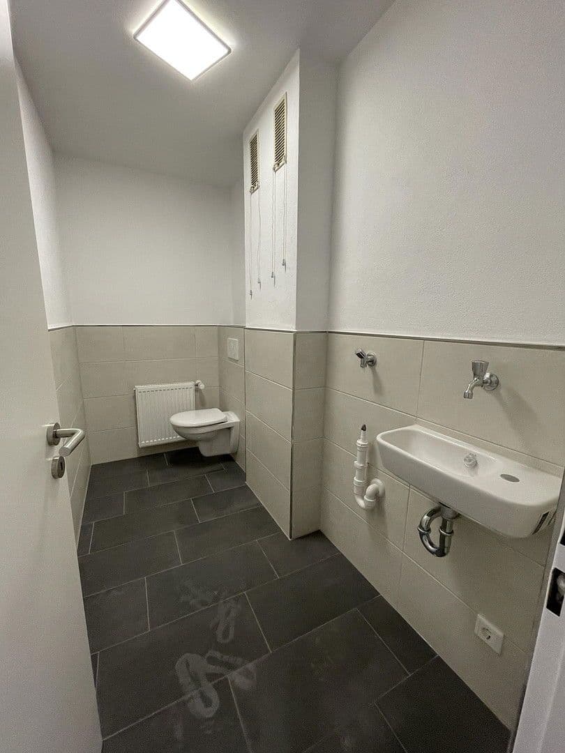 Pronájem bytu 3+kk 100 m², Regensburg-Ostenviertel, Bavorsko Pronájem bytu 3+kk 100 m², Regensburg-Ostenviertel, Bavorsko