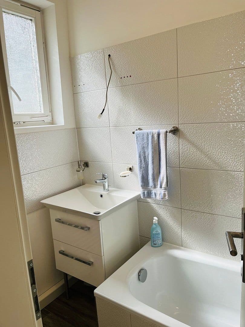 Pronájem bytu 3+kk 127 m², Strümpfelbacher Str. 7a, Stuttgart, Bádensko-Württembersko Pronájem bytu 3+kk 127 m², Strümpfelbacher Str. 7a, Stuttgart, Bádensko-Württembersko