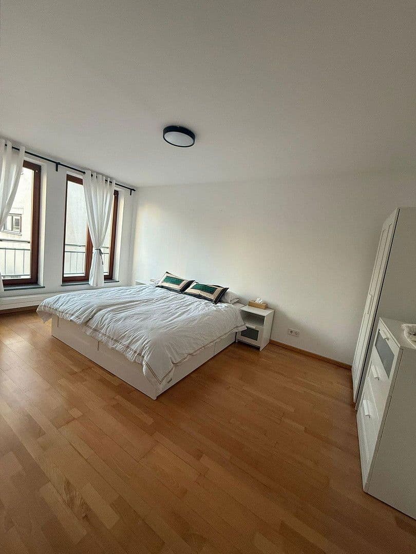 Pronájem bytu 3+1 77 m², Steinstr., 5, Berlin, Berlín Pronájem bytu 3+1 77 m², Steinstr., 5, Berlin, Berlín