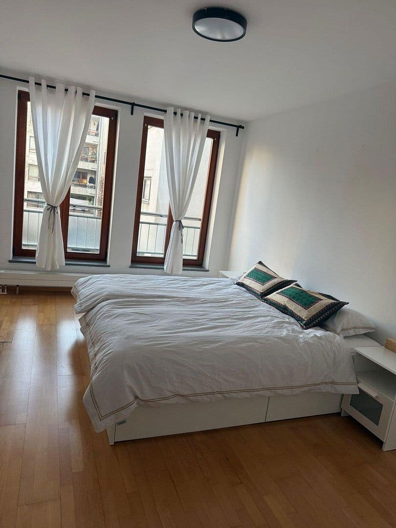 Pronájem bytu 3+1 77 m², Steinstr., 5, Berlin, Berlín Pronájem bytu 3+1 77 m², Steinstr., 5, Berlin, Berlín