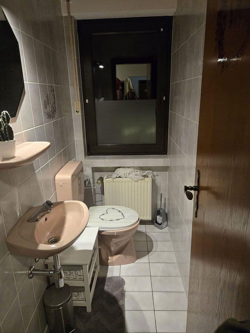 Pronájem bytu 3+1 95 m², Waldorfer Weg 41, Bornheim, Severní Porýní-Vestfálsko Pronájem bytu 3+1 95 m², Waldorfer Weg 41, Bornheim, Severní Porýní-Vestfálsko