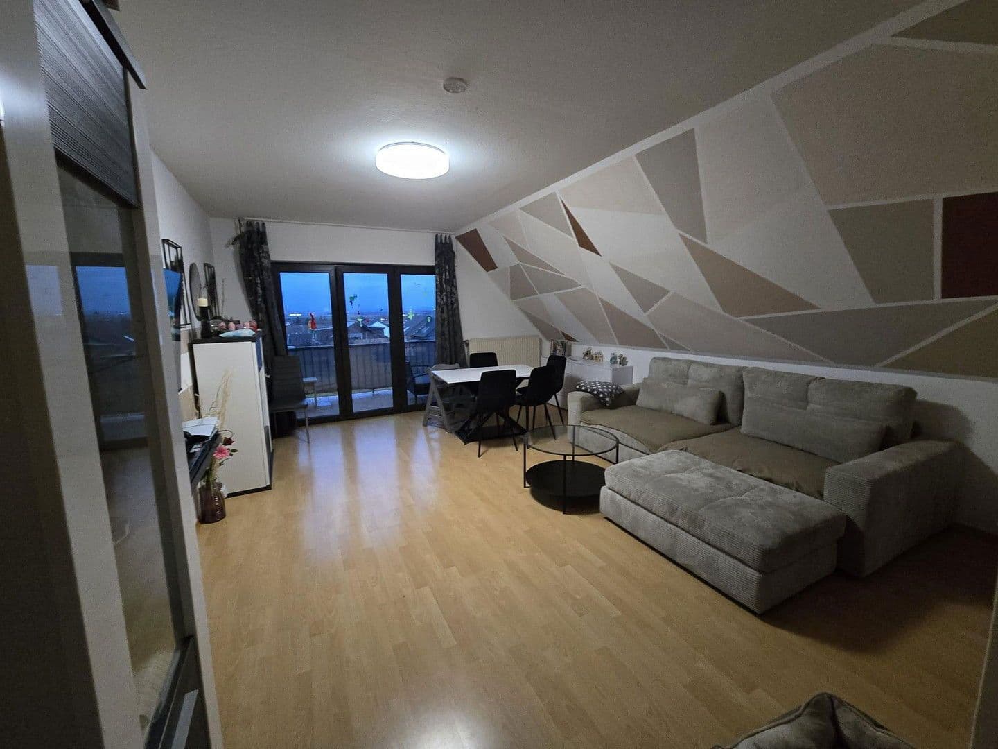 Pronájem bytu 3+1 95 m², Waldorfer Weg 41, Bornheim, Severní Porýní-Vestfálsko Pronájem bytu 3+1 95 m², Waldorfer Weg 41, Bornheim, Severní Porýní-Vestfálsko