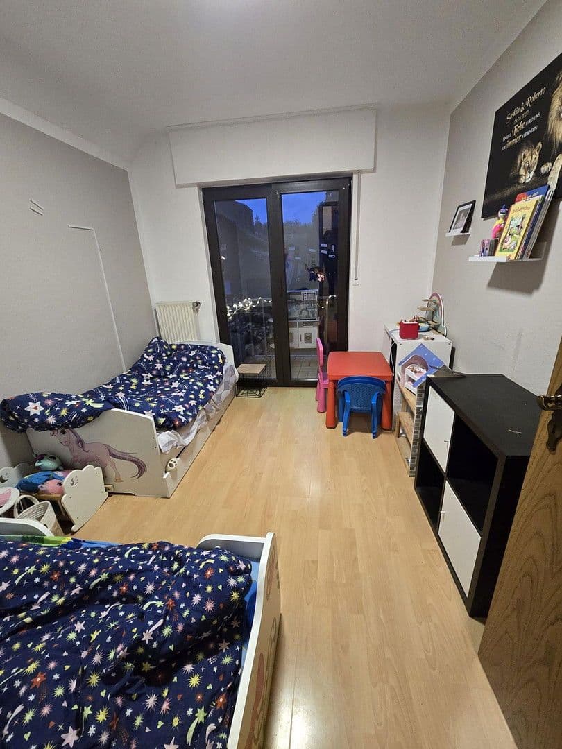 Pronájem bytu 3+1 95 m², Waldorfer Weg 41, Bornheim, Severní Porýní-Vestfálsko Pronájem bytu 3+1 95 m², Waldorfer Weg 41, Bornheim, Severní Porýní-Vestfálsko