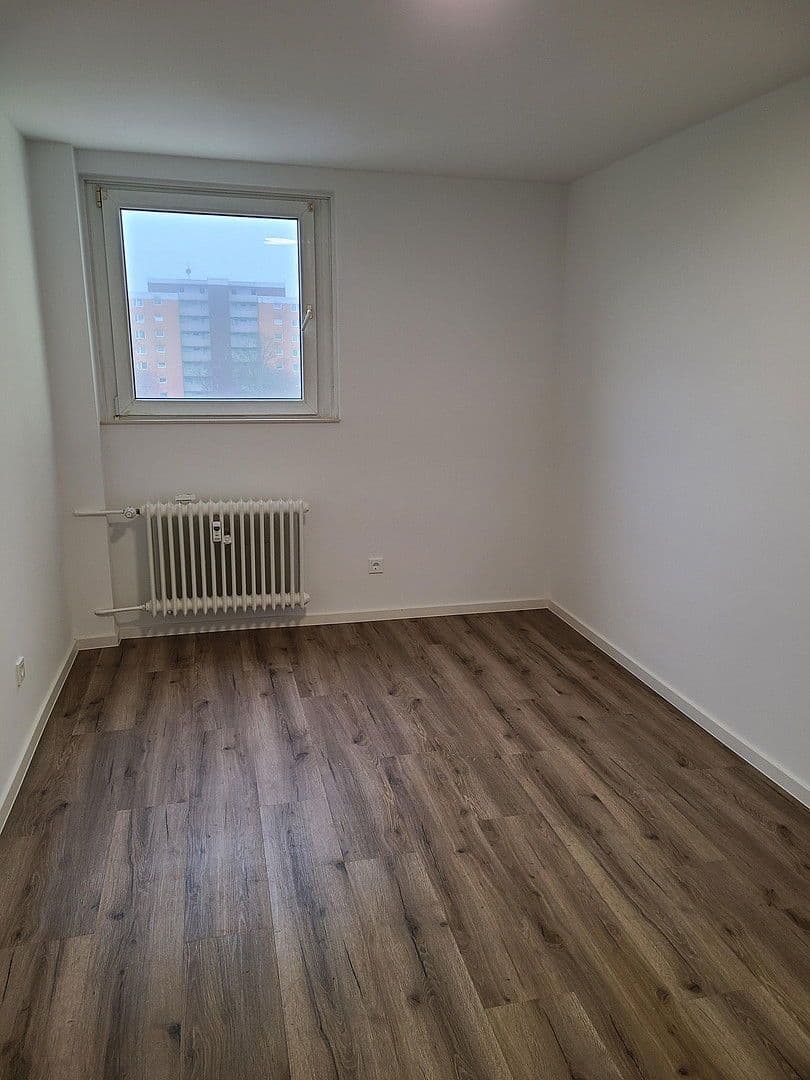 Pronájem bytu 3+1 106 m², Alzeyer Str. 1, Frankfurt, Hessen Pronájem bytu 3+1 106 m², Alzeyer Str. 1, Frankfurt, Hessen