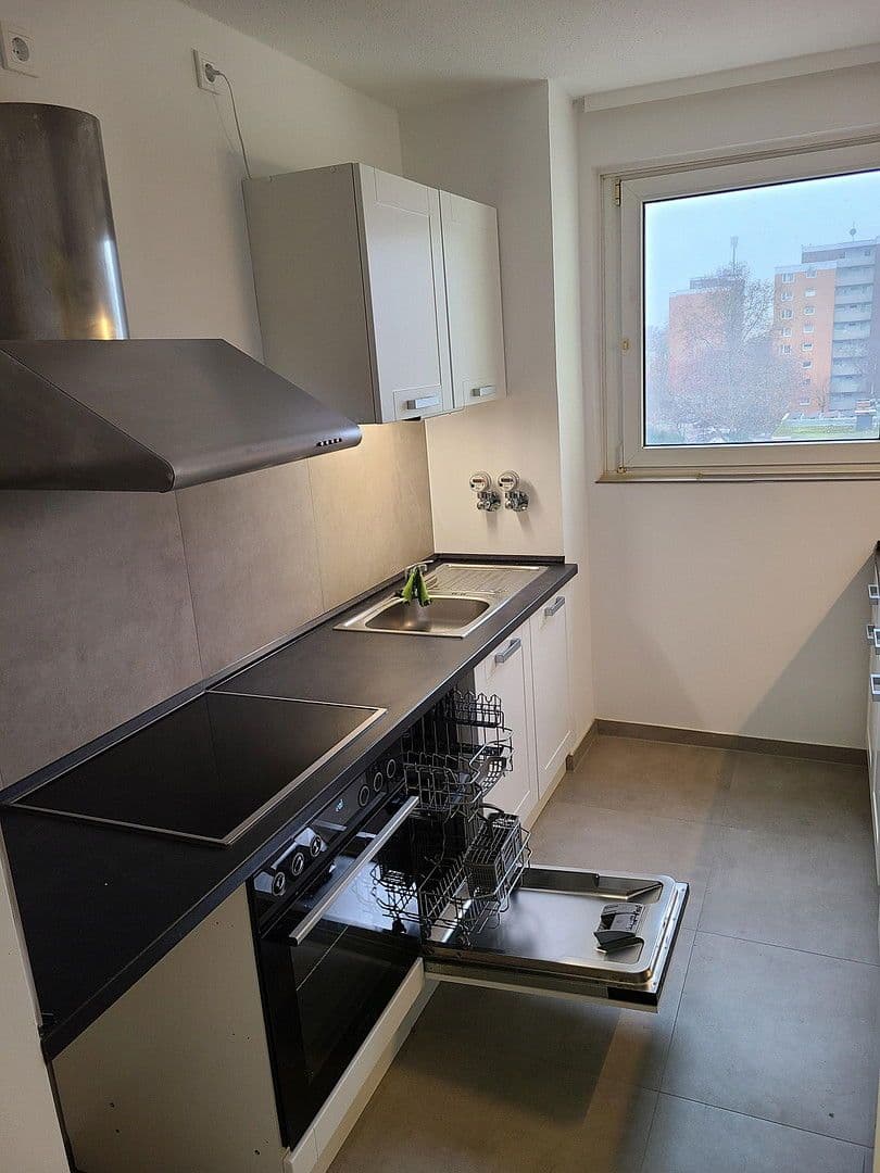 Pronájem bytu 3+1 106 m², Alzeyer Str. 1, Frankfurt, Hessen Pronájem bytu 3+1 106 m², Alzeyer Str. 1, Frankfurt, Hessen