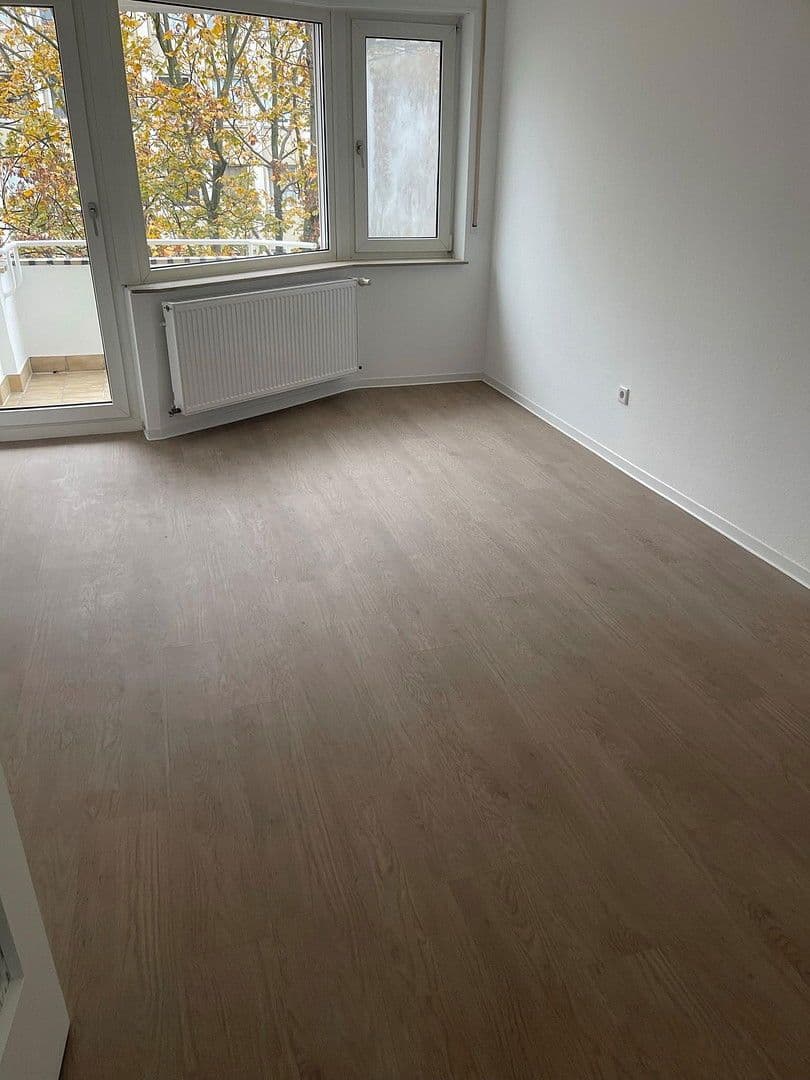 Pronájem bytu 2+1 57 m², Ludwigshafen, Porýní-Falc Pronájem bytu 2+1 57 m², Ludwigshafen, Porýní-Falc