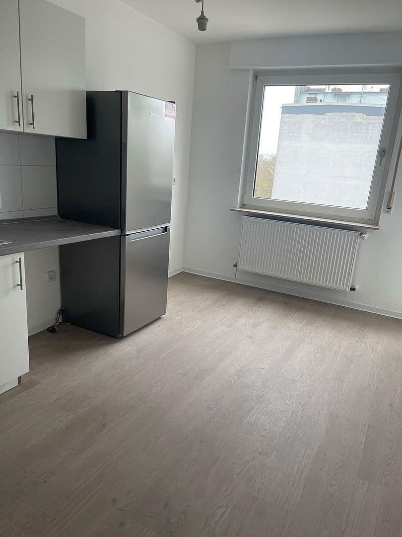 Pronájem bytu 2+1 57 m², Ludwigshafen, Porýní-Falc Pronájem bytu 2+1 57 m², Ludwigshafen, Porýní-Falc