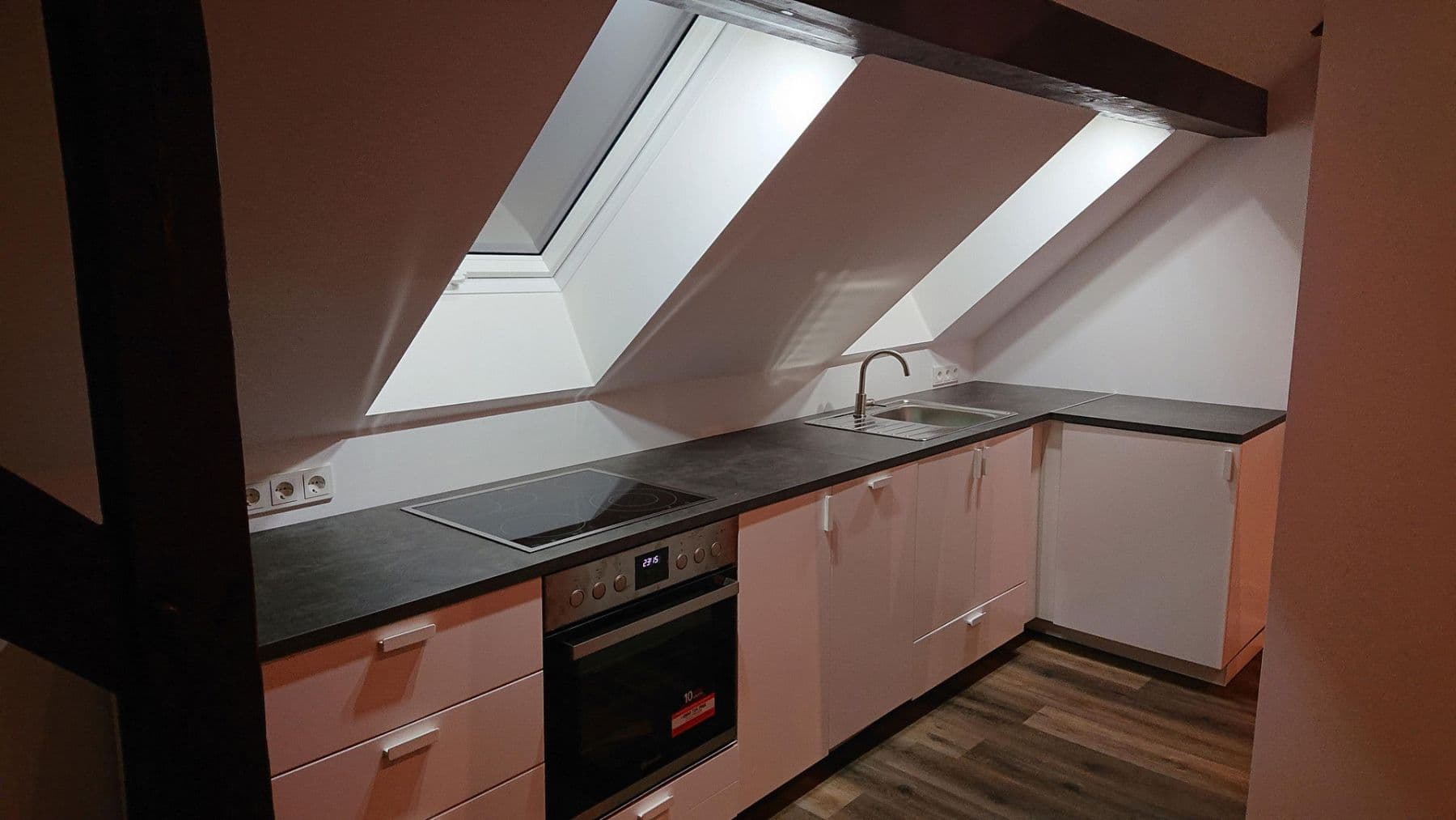 Pronájem bytu 3+1 60 m², Lange Straße 35, Nordenham, Dolní Sasko Pronájem bytu 3+1 60 m², Lange Straße 35, Nordenham, Dolní Sasko