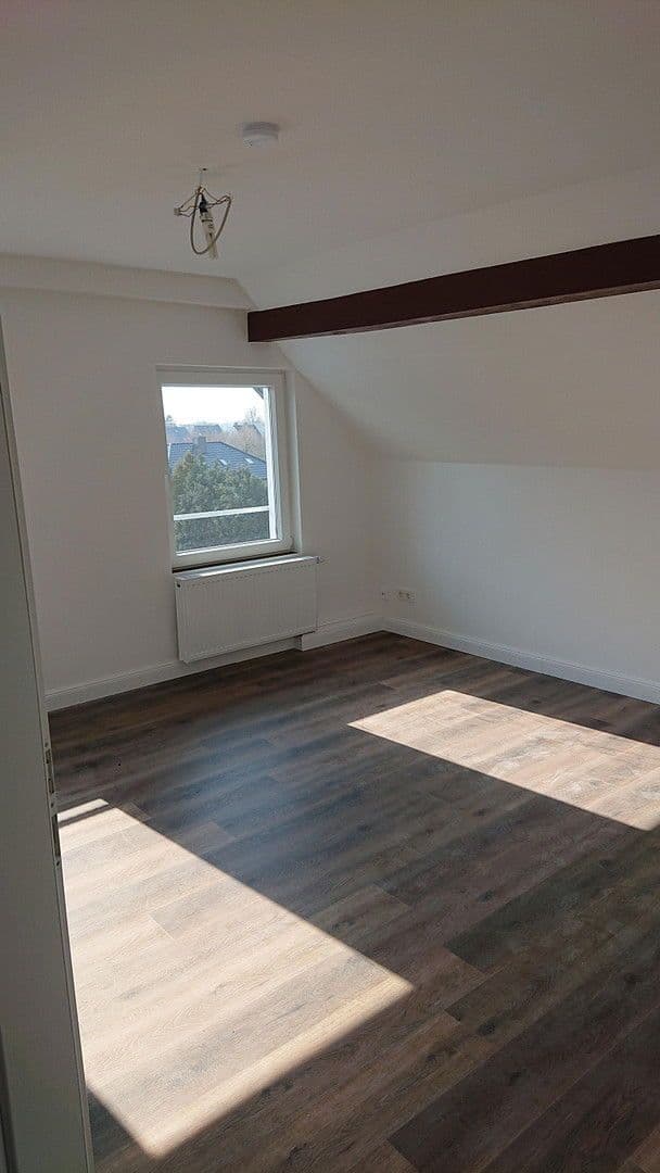 Pronájem bytu 3+1 60 m², Lange Straße 35, Nordenham, Dolní Sasko Pronájem bytu 3+1 60 m², Lange Straße 35, Nordenham, Dolní Sasko