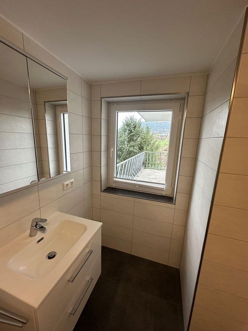 Pronájem bytu 3+1 107 m², Laudenbach, Bavorsko Pronájem bytu 3+1 107 m², Laudenbach, Bavorsko