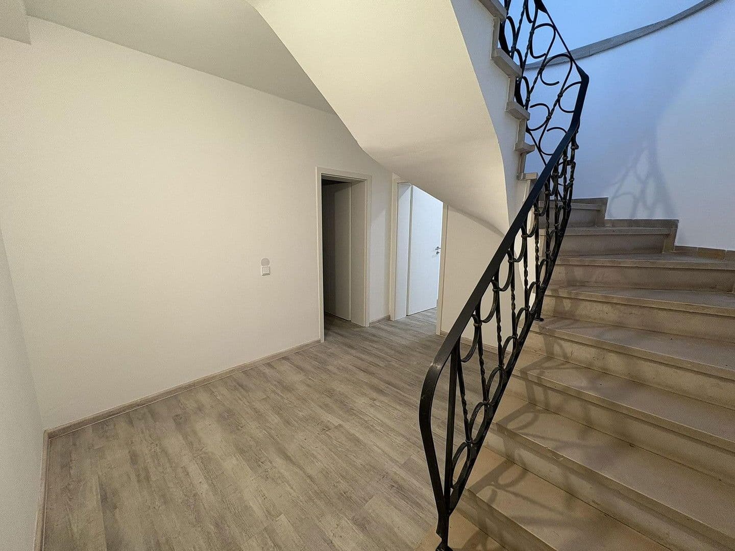 Pronájem bytu 4+1 108 m², Luisenstraße 121a, Siegburg, Severní Porýní-Vestfálsko Pronájem bytu 4+1 108 m², Luisenstraße 121a, Siegburg, Severní Porýní-Vestfálsko