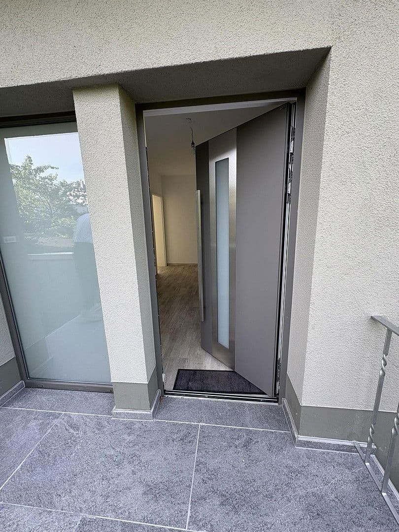 Pronájem bytu 4+1 108 m², Luisenstraße 121a, Siegburg, Severní Porýní-Vestfálsko Pronájem bytu 4+1 108 m², Luisenstraße 121a, Siegburg, Severní Porýní-Vestfálsko