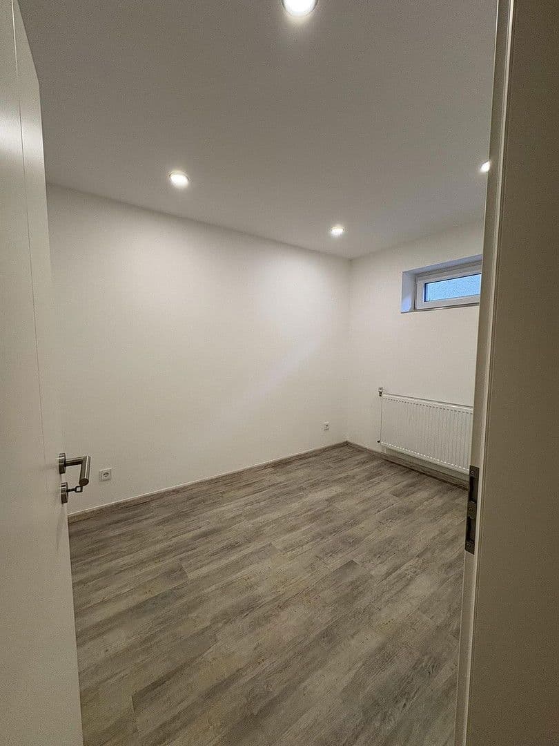 Pronájem bytu 4+1 108 m², Luisenstraße 121a, Siegburg, Severní Porýní-Vestfálsko Pronájem bytu 4+1 108 m², Luisenstraße 121a, Siegburg, Severní Porýní-Vestfálsko