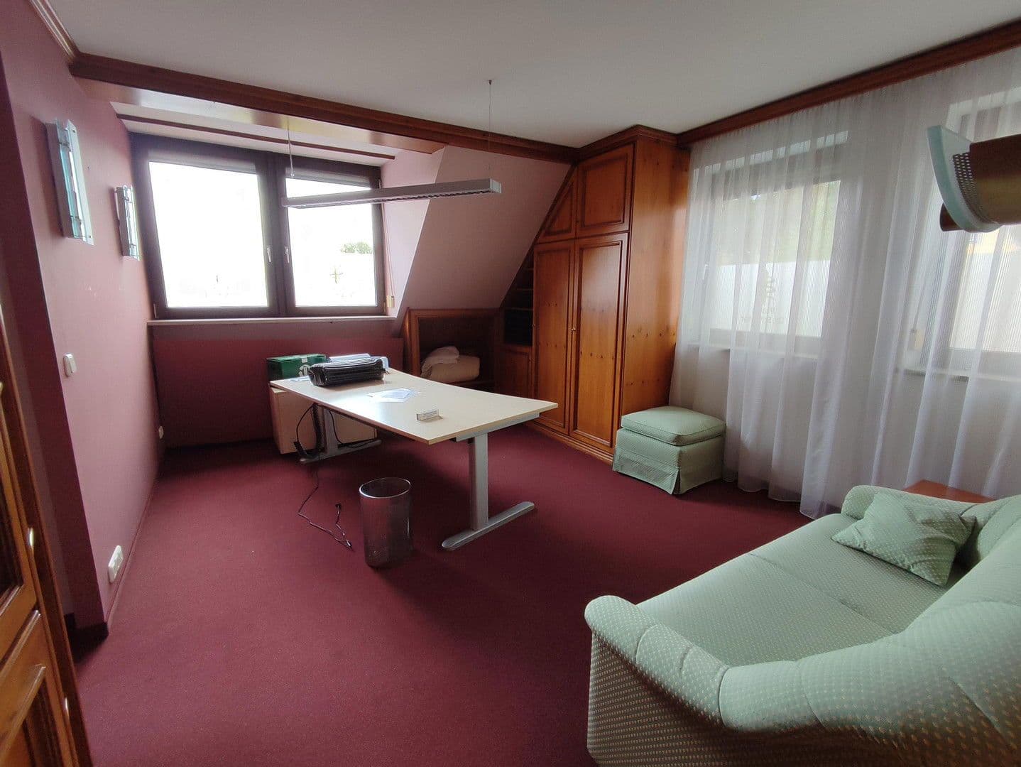 Pronájem bytu 279 m², Altdorfer Str. 11, Lauf an der Pegnitz, Bavorsko Pronájem bytu 279 m², Altdorfer Str. 11, Lauf an der Pegnitz, Bavorsko