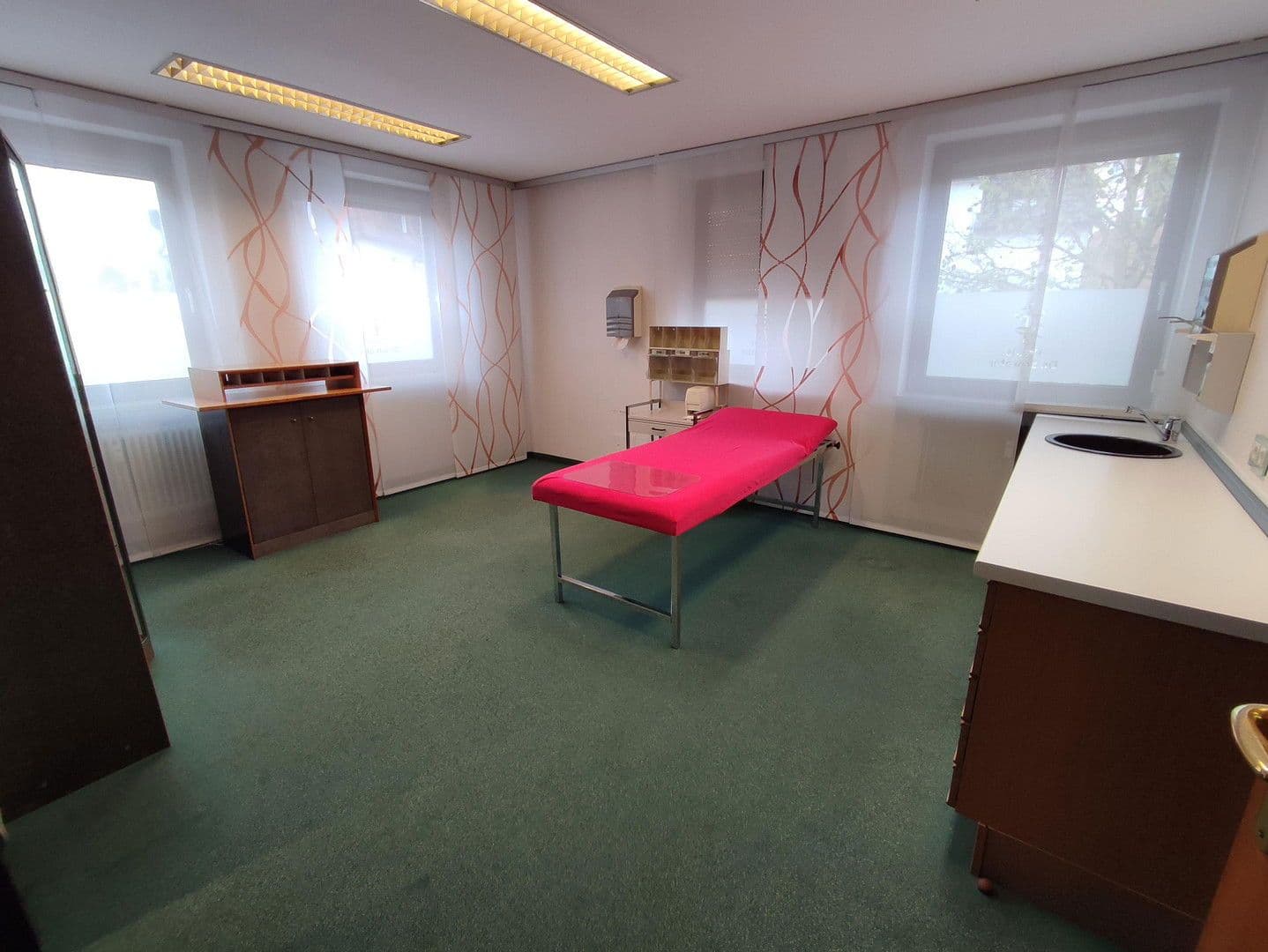 Pronájem bytu 279 m², Altdorfer Str. 11, Lauf an der Pegnitz, Bavorsko Pronájem bytu 279 m², Altdorfer Str. 11, Lauf an der Pegnitz, Bavorsko