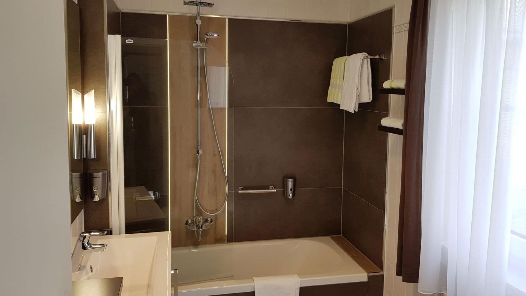 Prodej domu 1.691 m², pozemek 4.041 m², Zum weißen Kreuz 20, Oberthulba, Bavorsko Prodej domu 1.691 m², pozemek 4.041 m², Zum weißen Kreuz 20, Oberthulba, Bavorsko