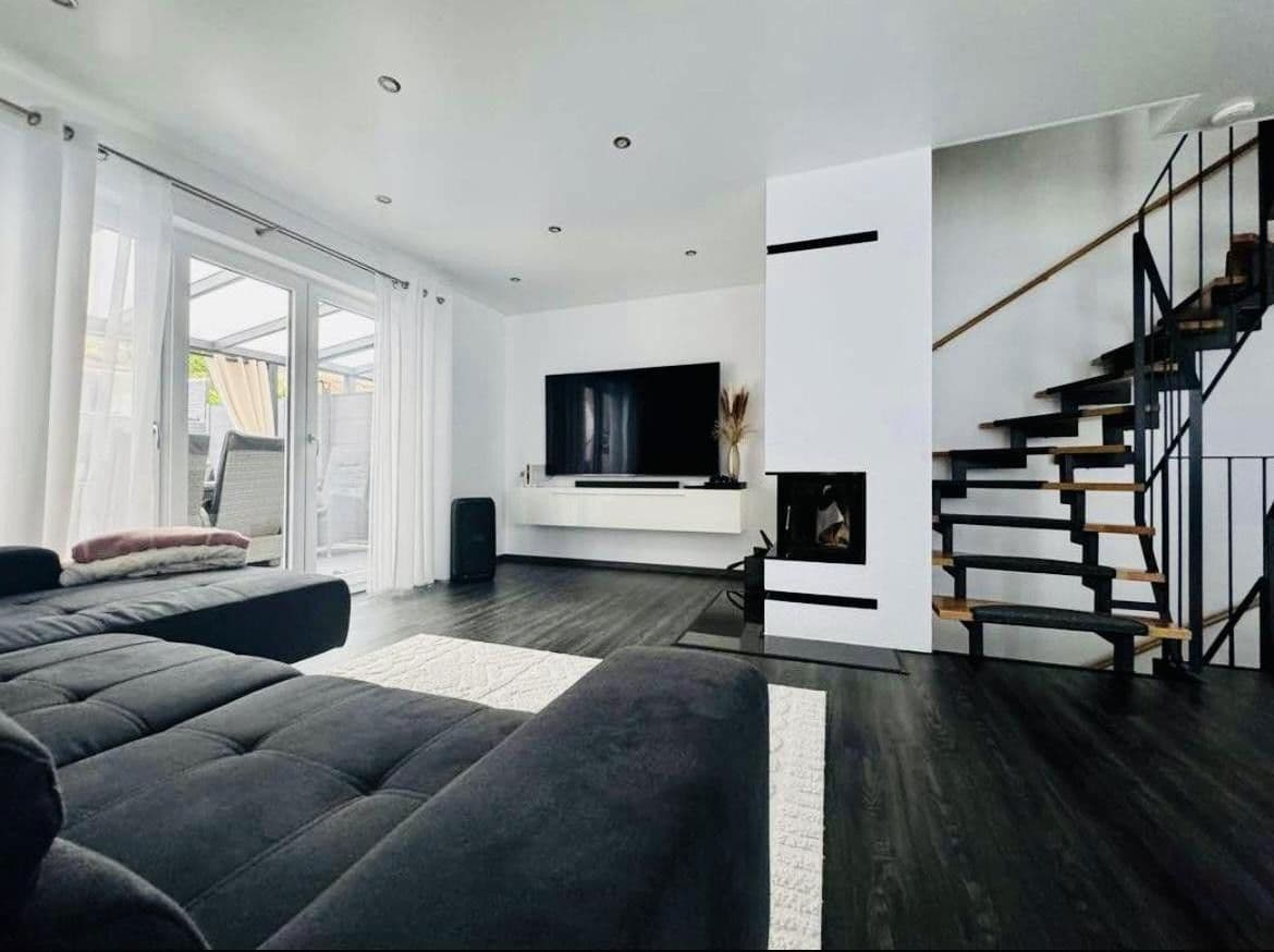 Prodej domu 127 m², pozemek 159 m², Hermann-Vischer-Str. 23/3, Bietigheim-Bissingen, Bádensko-Württembersko Prodej domu 127 m², pozemek 159 m², Hermann-Vischer-Str. 23/3, Bietigheim-Bissingen, Bádensko-Württembersko