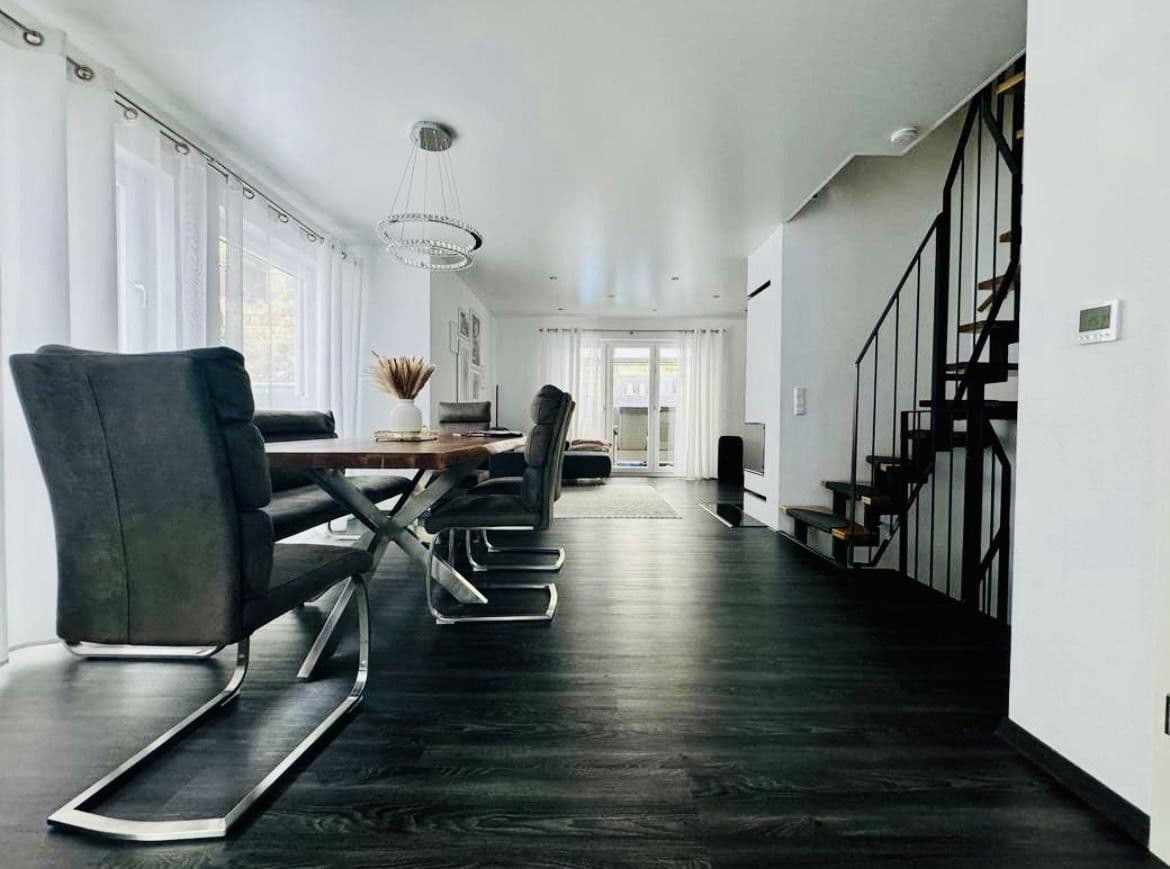 Prodej domu 127 m², pozemek 159 m², Hermann-Vischer-Str. 23/3, Bietigheim-Bissingen, Bádensko-Württembersko Prodej domu 127 m², pozemek 159 m², Hermann-Vischer-Str. 23/3, Bietigheim-Bissingen, Bádensko-Württembersko