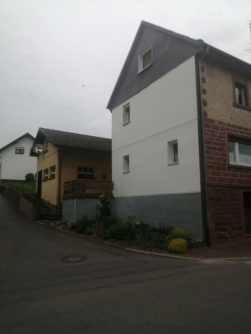 Prodej domu 132 m², pozemek 271 m², Dorfstr. 20, Limbach, Bádensko-Württembersko Prodej domu 132 m², pozemek 271 m², Dorfstr. 20, Limbach, Bádensko-Württembersko