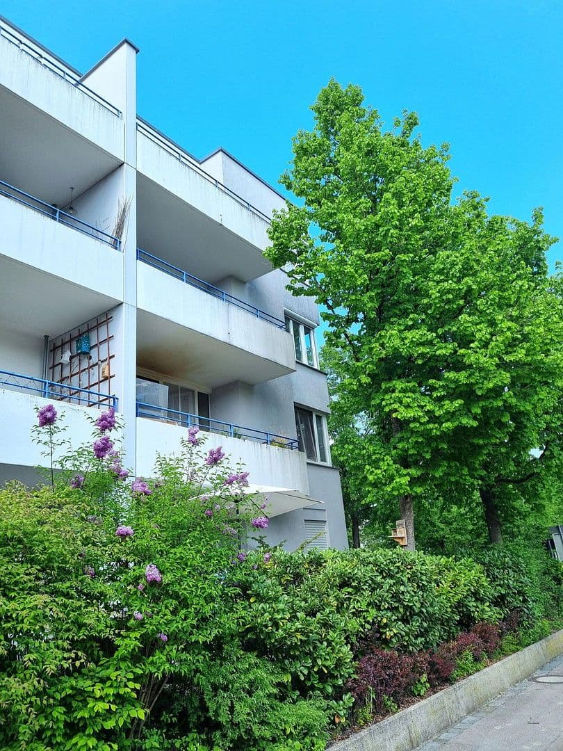 Pronájem bytu 2+1 70 m², Fürkhofstr. 18, München-Bogenhausen, Bavorsko Pronájem bytu 2+1 70 m², Fürkhofstr. 18, München-Bogenhausen, Bavorsko