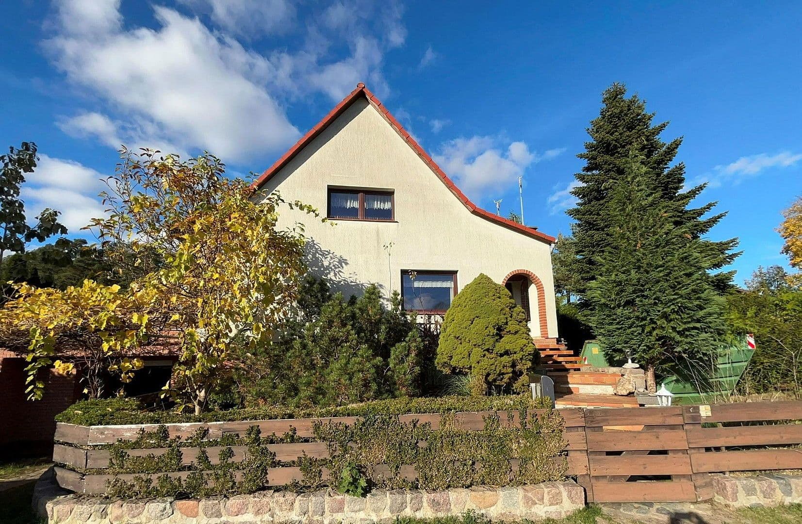 Prodej domu 156 m², pozemek 896 m², Molkerie Barg 4, Lohmen, Mecklenburg-Vorpommern Prodej domu 156 m², pozemek 896 m², Molkerie Barg 4, Lohmen, Mecklenburg-Vorpommern