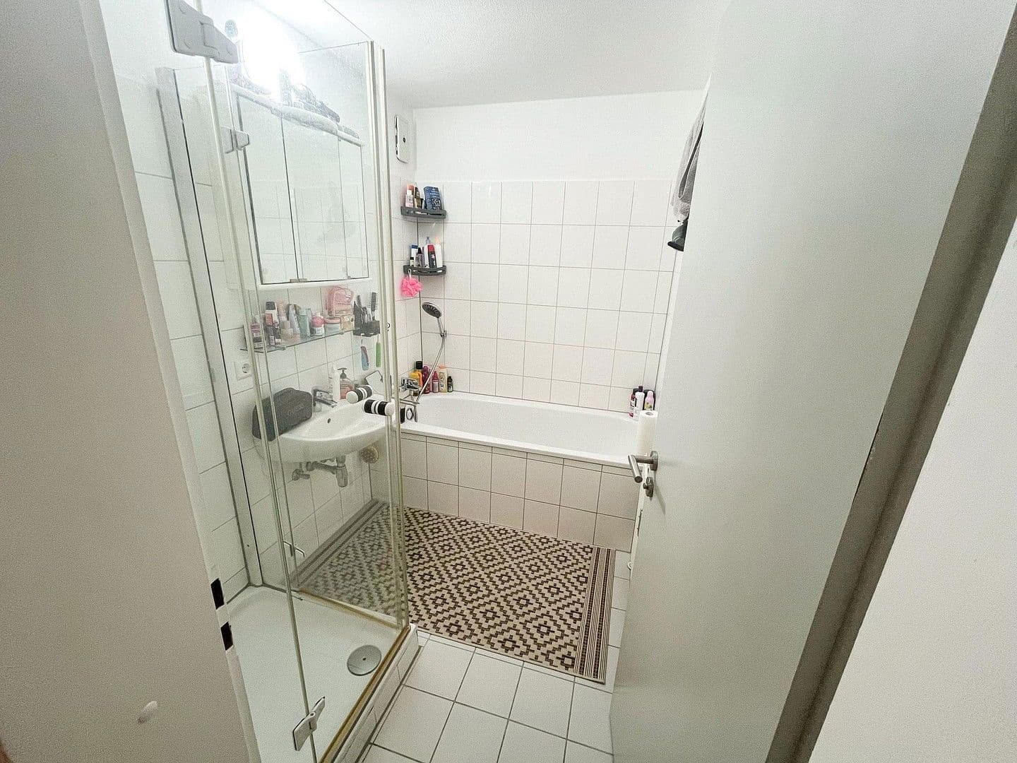 Pronájem bytu 3+1 84 m², Rosenbergstraße 44, Heilbronn, Bádensko-Württembersko Pronájem bytu 3+1 84 m², Rosenbergstraße 44, Heilbronn, Bádensko-Württembersko