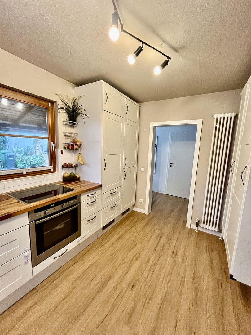 Prodej domu 131 m², pozemek 251 m², Angelbachtal, Bádensko-Württembersko Prodej domu 131 m², pozemek 251 m², Angelbachtal, Bádensko-Württembersko