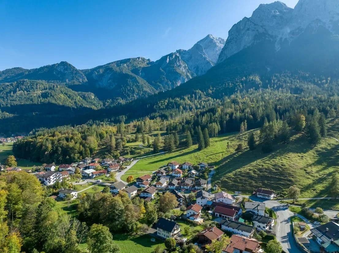 Prodej domu 279 m², pozemek 1.222 m², Grainau, Bavorsko Prodej domu 279 m², pozemek 1.222 m², Grainau, Bavorsko