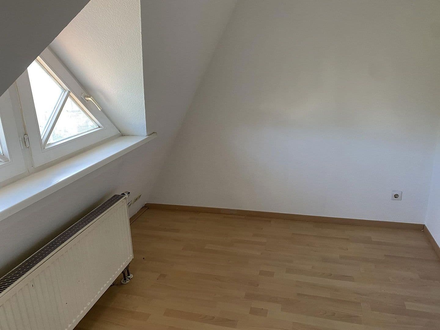 Pronájem bytu 1+kk 23 m², Pforzheim, Bádensko-Württembersko Pronájem bytu 1+kk 23 m², Pforzheim, Bádensko-Württembersko