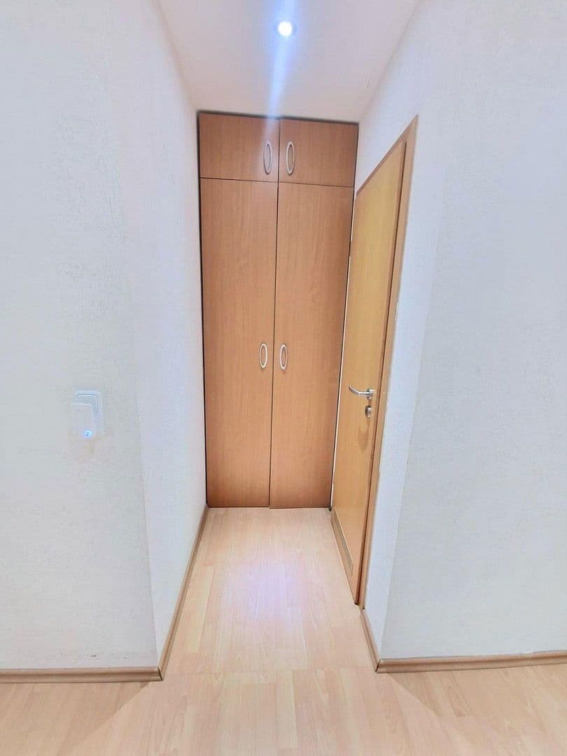 Pronájem bytu 3+1 90 m², Darmstadt, Hessen Pronájem bytu 3+1 90 m², Darmstadt, Hessen