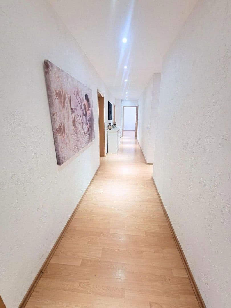 Pronájem bytu 3+1 90 m², Darmstadt, Hessen Pronájem bytu 3+1 90 m², Darmstadt, Hessen