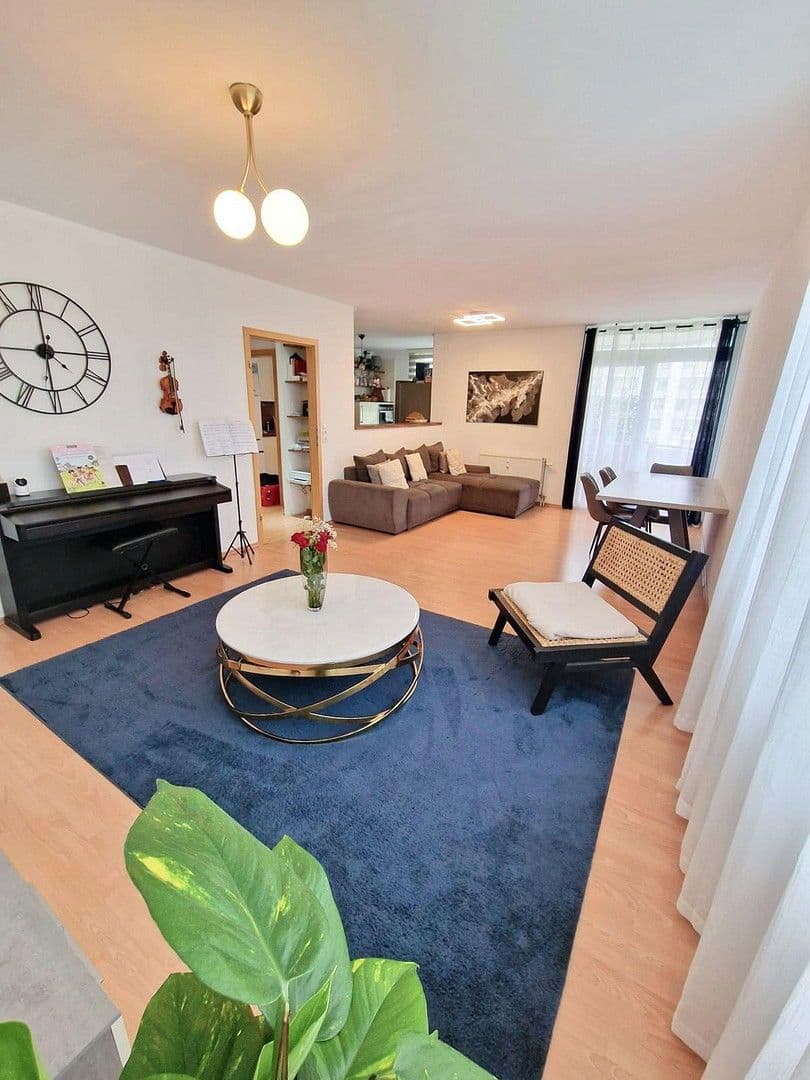 Pronájem bytu 3+1 90 m², Darmstadt, Hessen Pronájem bytu 3+1 90 m², Darmstadt, Hessen