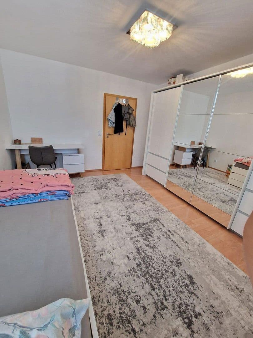 Pronájem bytu 3+1 90 m², Darmstadt, Hessen Pronájem bytu 3+1 90 m², Darmstadt, Hessen