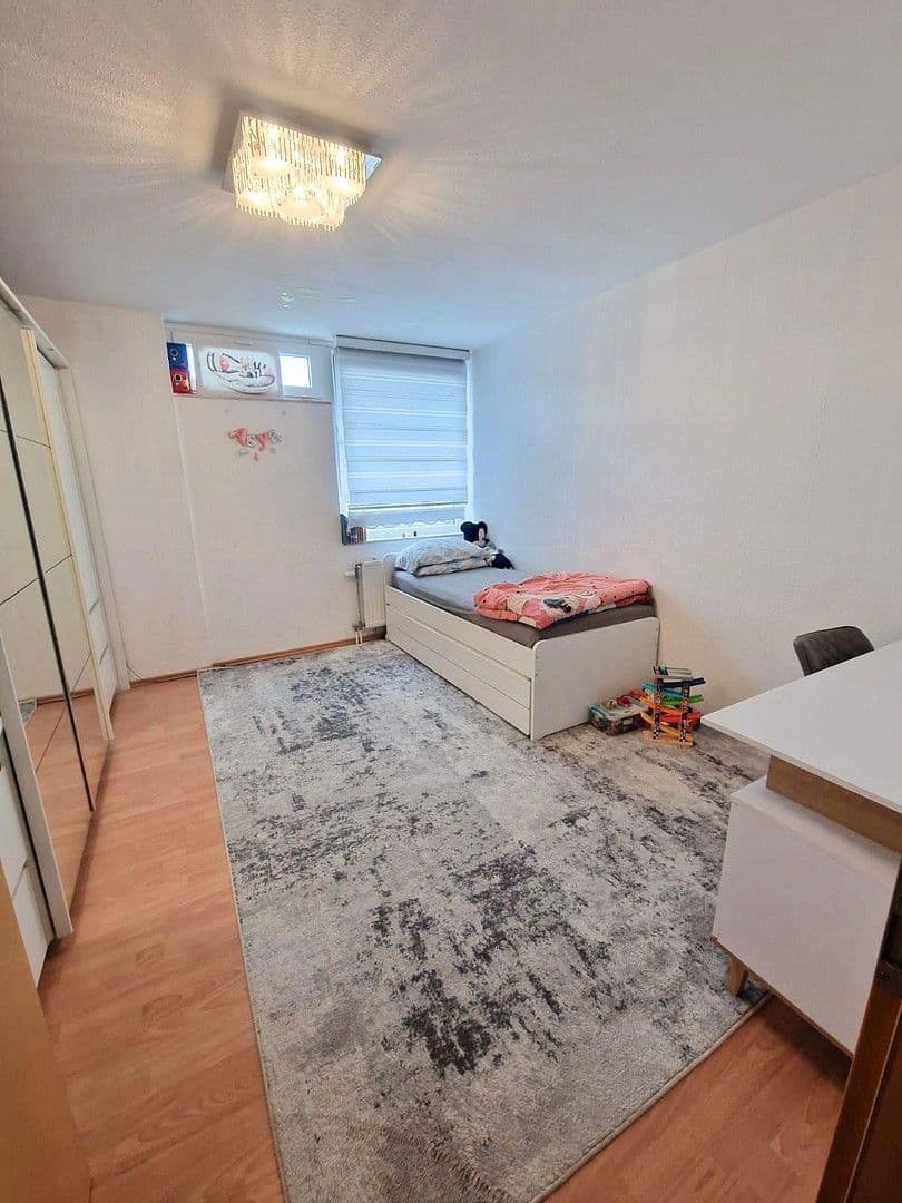 Pronájem bytu 3+1 90 m², Darmstadt, Hessen Pronájem bytu 3+1 90 m², Darmstadt, Hessen