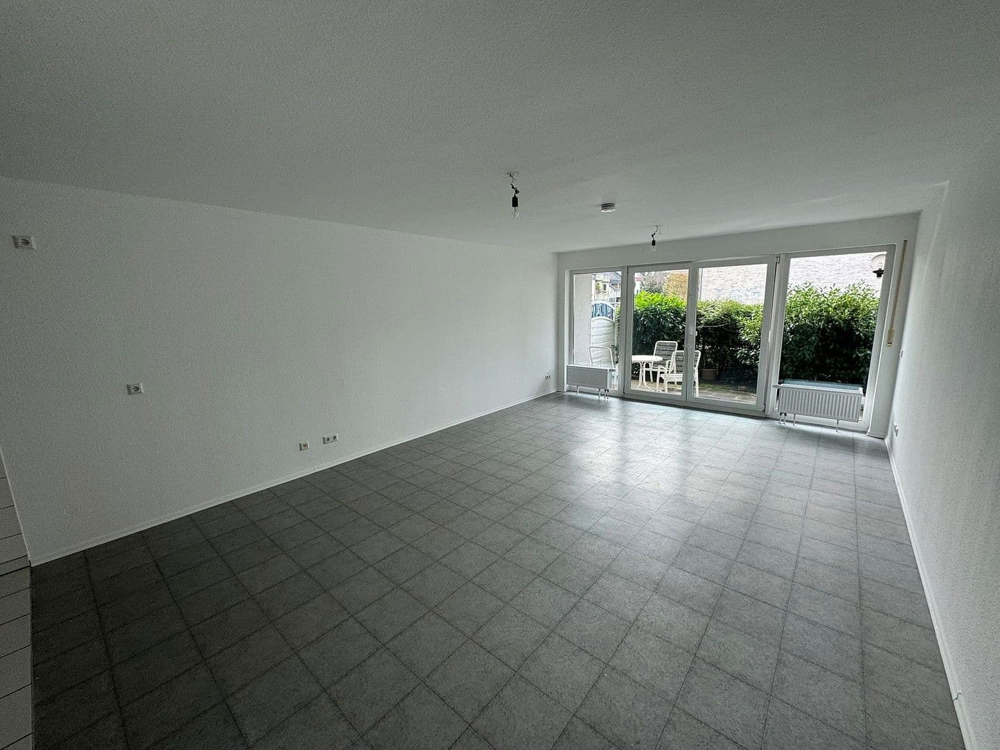 Pronájem bytu 1+1 47 m², Köln, Severní Porýní-Vestfálsko Pronájem bytu 1+1 47 m², Köln, Severní Porýní-Vestfálsko