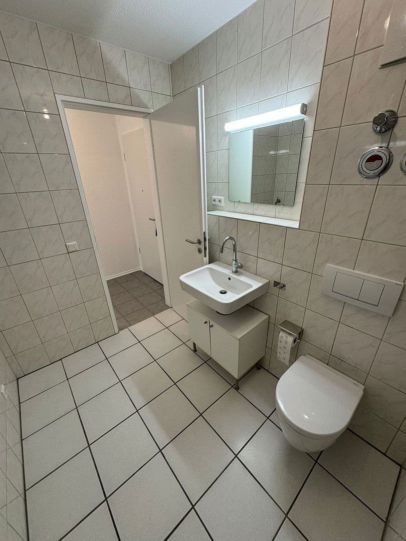 Pronájem bytu 1+1 47 m², Köln, Severní Porýní-Vestfálsko Pronájem bytu 1+1 47 m², Köln, Severní Porýní-Vestfálsko