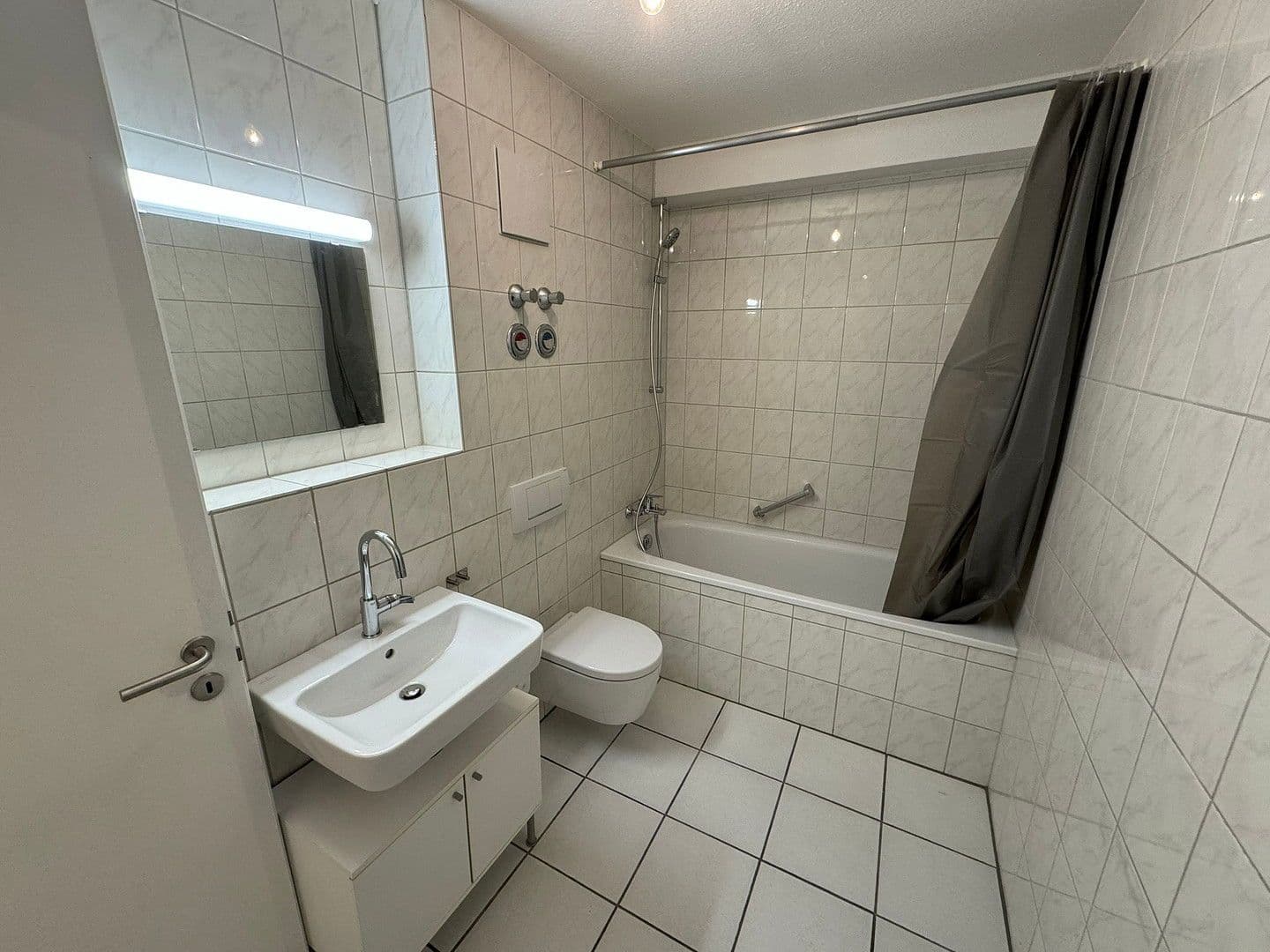 Pronájem bytu 1+1 47 m², Köln, Severní Porýní-Vestfálsko Pronájem bytu 1+1 47 m², Köln, Severní Porýní-Vestfálsko