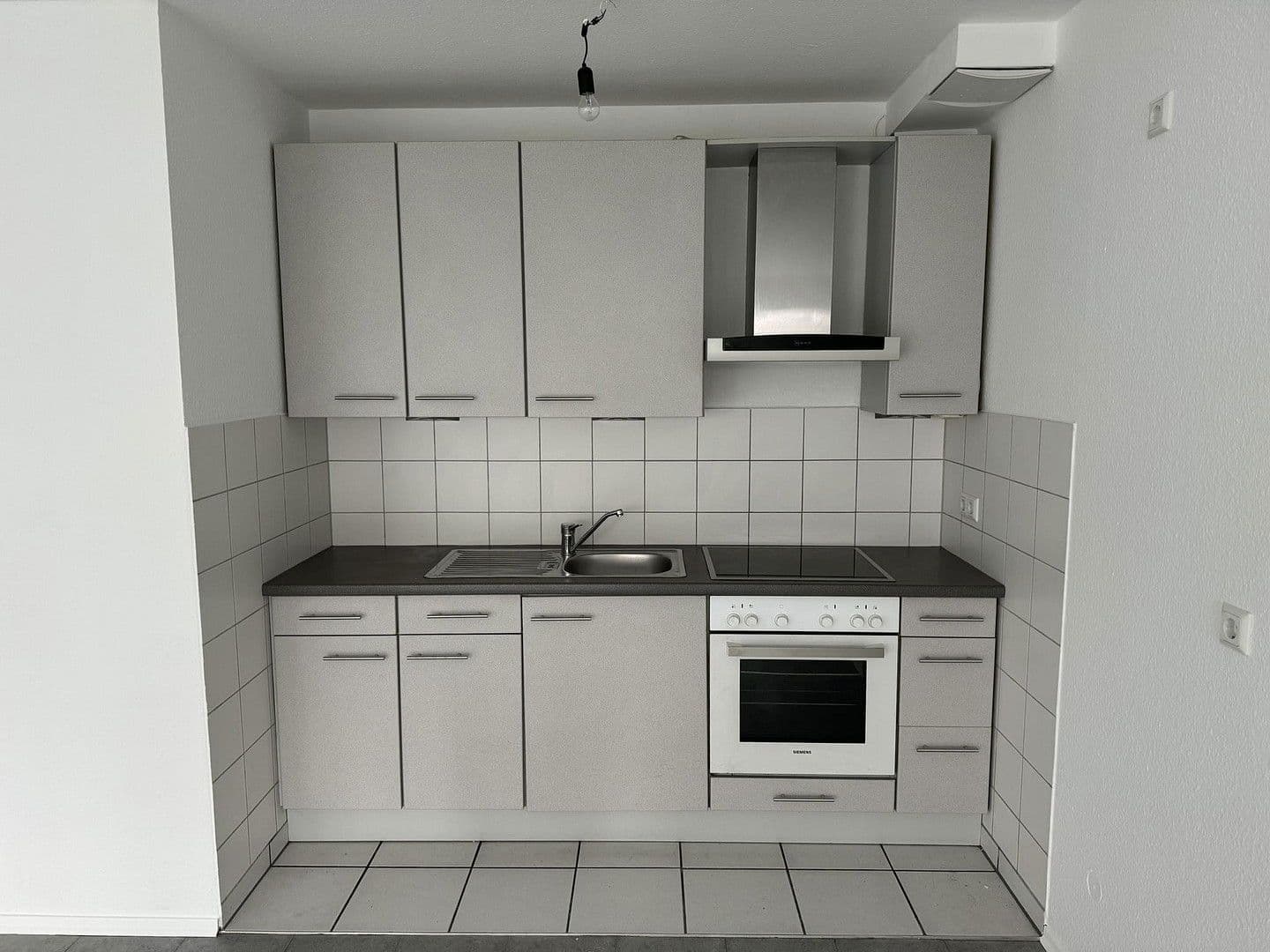 Pronájem bytu 1+1 47 m², Köln, Severní Porýní-Vestfálsko Pronájem bytu 1+1 47 m², Köln, Severní Porýní-Vestfálsko