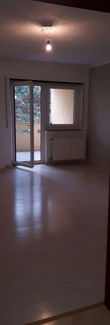 Pronájem bytu 3+1 99 m², Schwetzinger Str. 90B, Hockenheim, Bádensko-Württembersko Pronájem bytu 3+1 99 m², Schwetzinger Str. 90B, Hockenheim, Bádensko-Württembersko