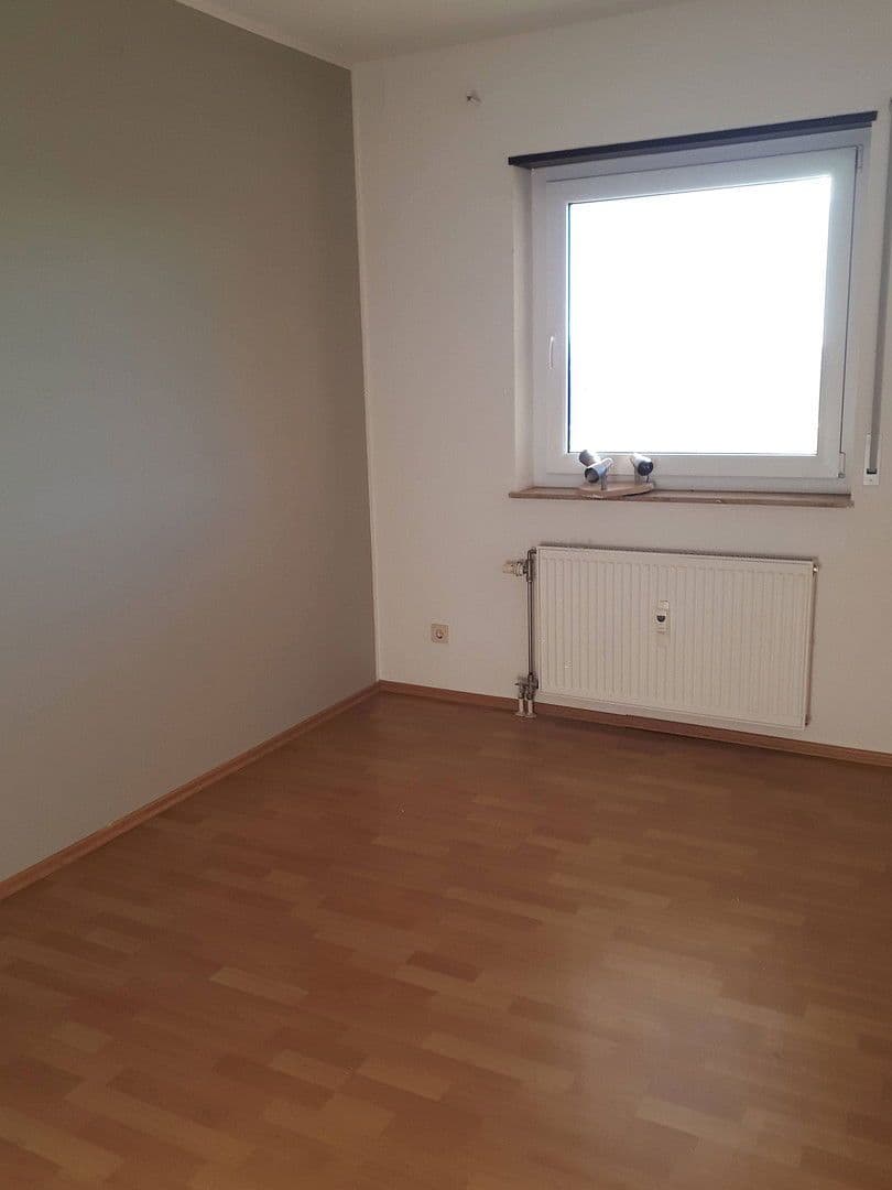 Pronájem bytu 3+1 99 m², Schwetzinger Str. 90B, Hockenheim, Bádensko-Württembersko Pronájem bytu 3+1 99 m², Schwetzinger Str. 90B, Hockenheim, Bádensko-Württembersko
