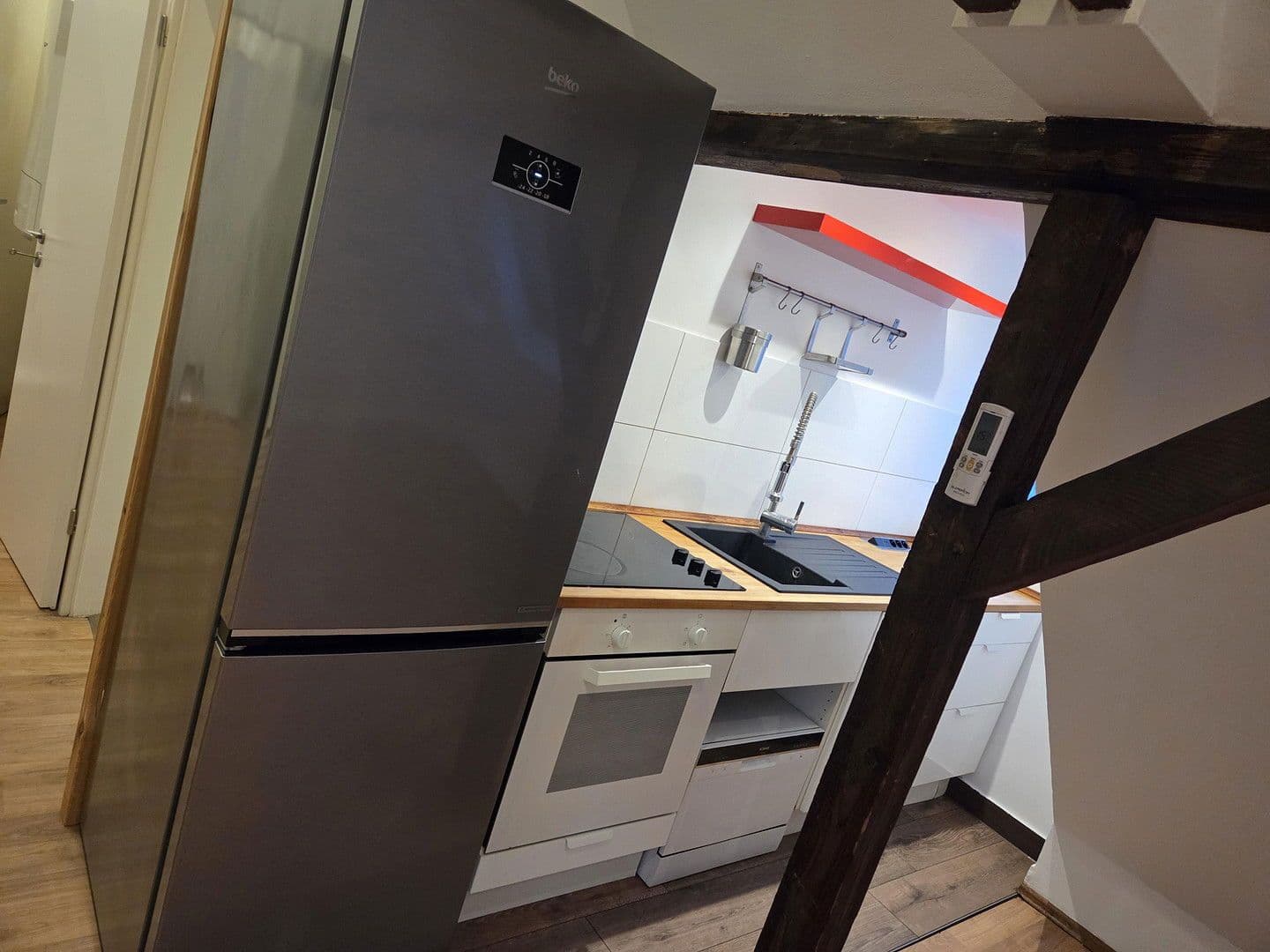 Pronájem bytu 2+1 65 m², Geldorpstrasse 4, Köln, Severní Porýní-Vestfálsko Pronájem bytu 2+1 65 m², Geldorpstrasse 4, Köln, Severní Porýní-Vestfálsko