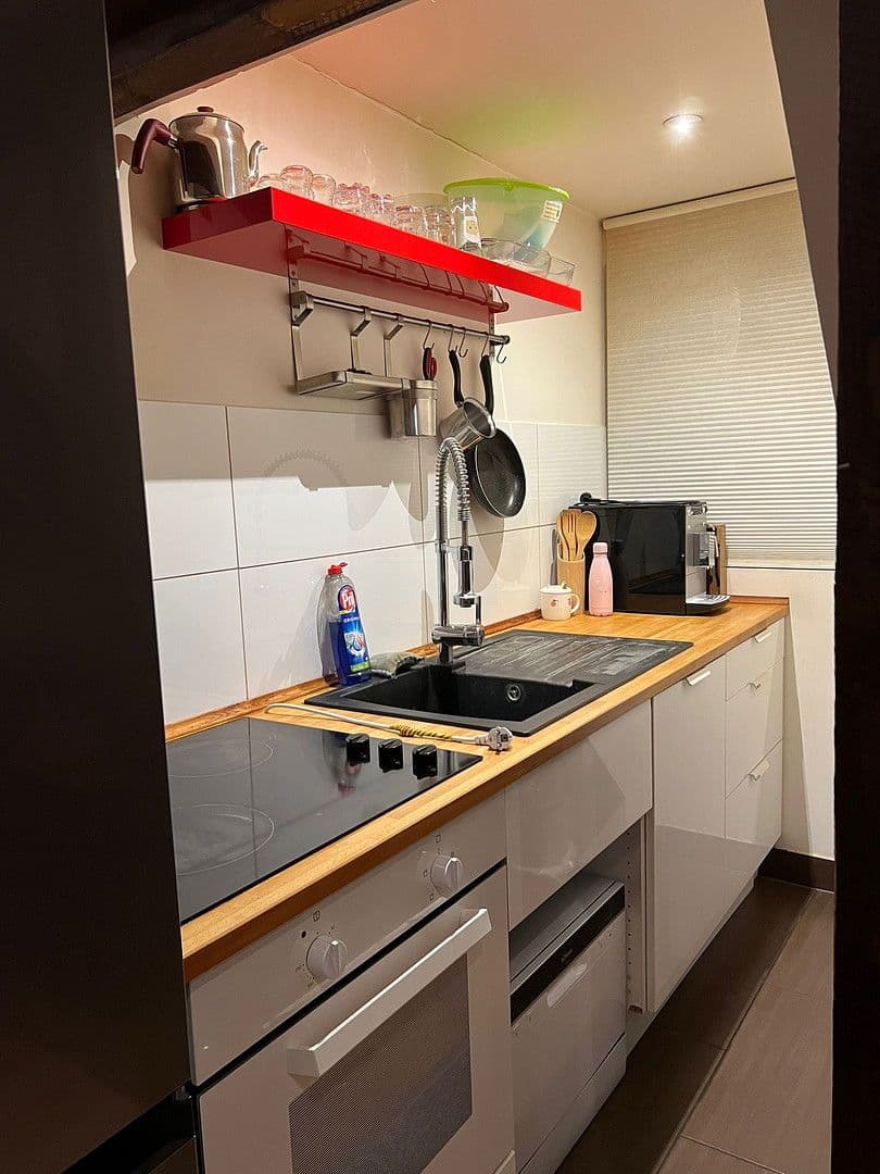 Pronájem bytu 2+1 65 m², Geldorpstrasse 4, Köln, Severní Porýní-Vestfálsko Pronájem bytu 2+1 65 m², Geldorpstrasse 4, Köln, Severní Porýní-Vestfálsko