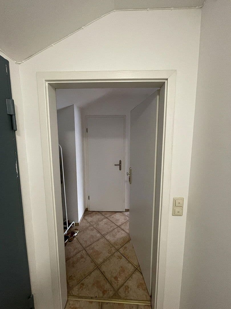 Pronájem bytu 2+1 53 m², Lindenspürstr. 44, Stuttgart, Bádensko-Württembersko Pronájem bytu 2+1 53 m², Lindenspürstr. 44, Stuttgart, Bádensko-Württembersko